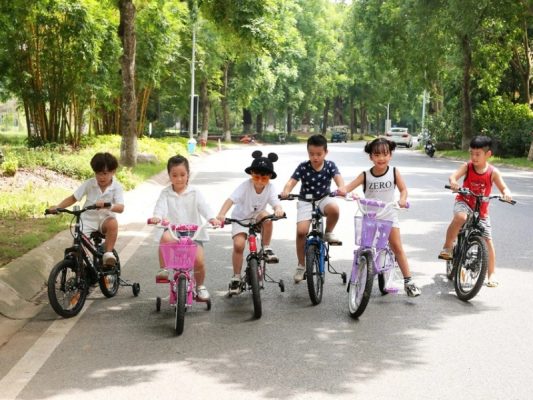 Những vòng xe đầu tiên – Ký ức tuổi thơ không thể quên