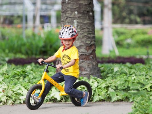 Tự tin tập chạy bằng xe cân bằng, rèn luyện kỹ năng
