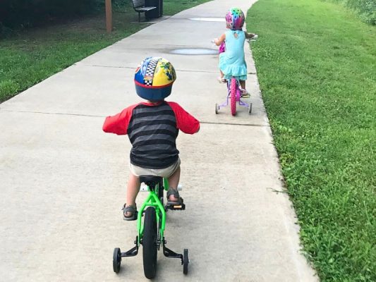 Trang bị phụ kiện bảo hộ giúp hạn chế chấn thương và giúp bé tự tin