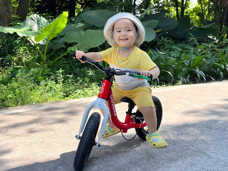 Đạp xe tạo niềm vui mỗi ngày cho bé